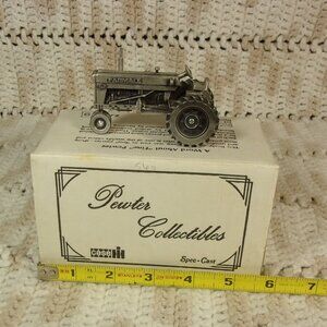 PWTER 560 FARMALL BY SPEC-CAST WITH ORIGINAL BOX